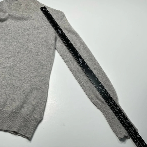 Nanette Lepore Sweater XS Gray 100% Cashmere Mock Neck Quiet Luxury Soft Cozy - Picture 7 of 10